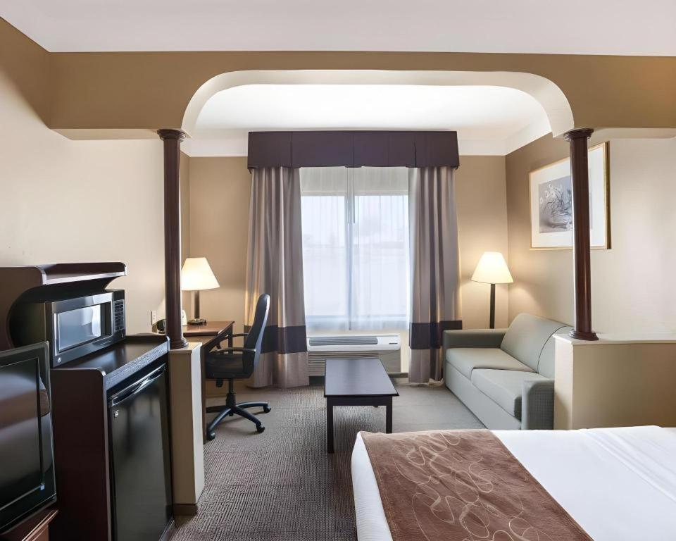 Plainview Comfort Suites מראה חיצוני תמונה