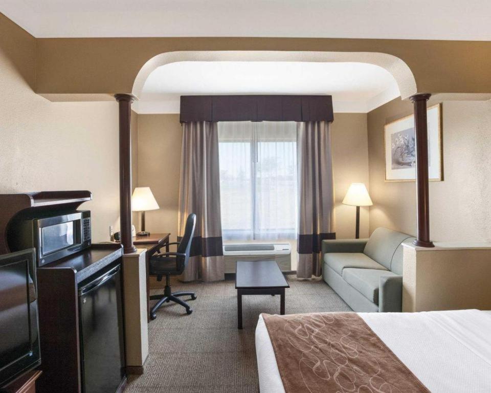 Plainview Comfort Suites מראה חיצוני תמונה
