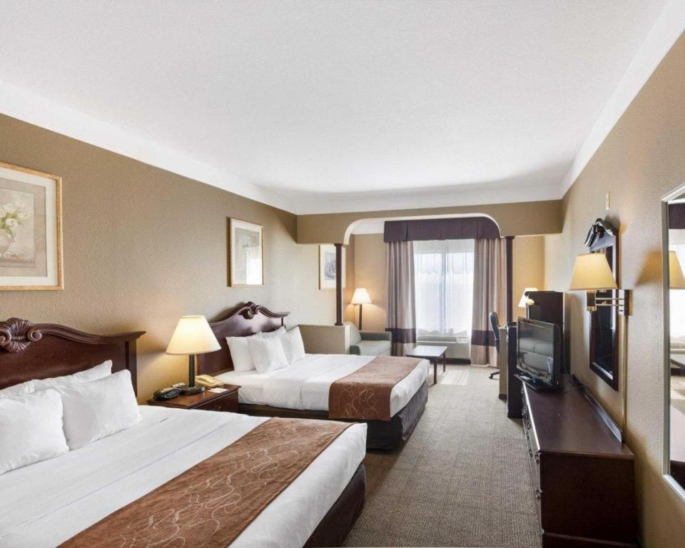 Plainview Comfort Suites מראה חיצוני תמונה