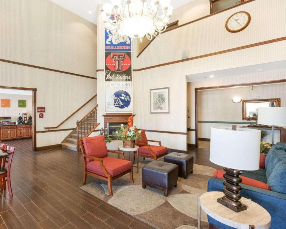 Plainview Comfort Suites מראה חיצוני תמונה