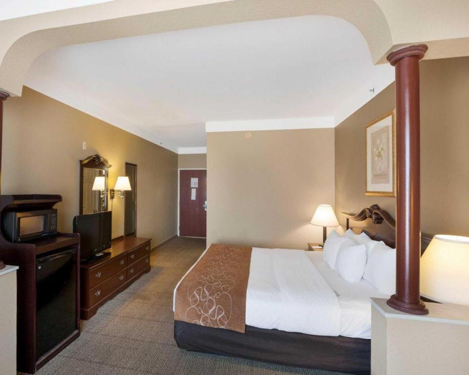 Plainview Comfort Suites מראה חיצוני תמונה