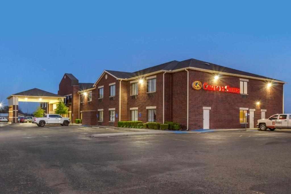 Plainview Comfort Suites מראה חיצוני תמונה