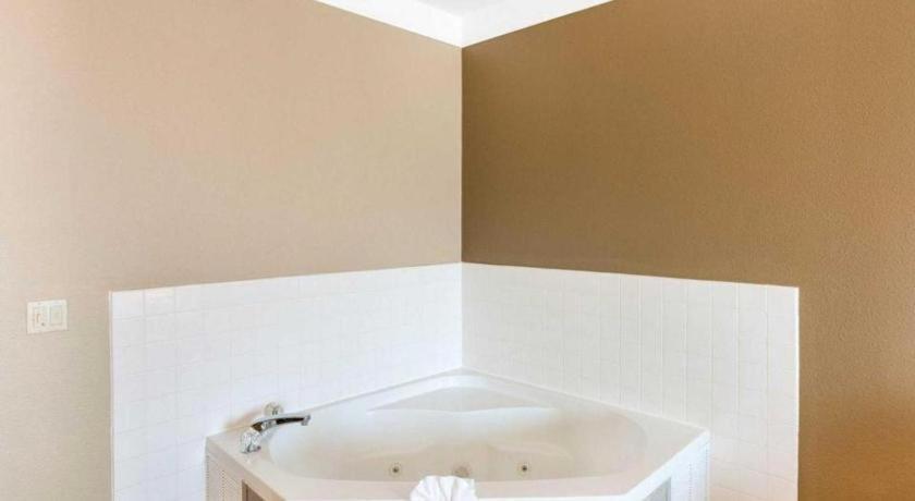 Plainview Comfort Suites מראה חיצוני תמונה
