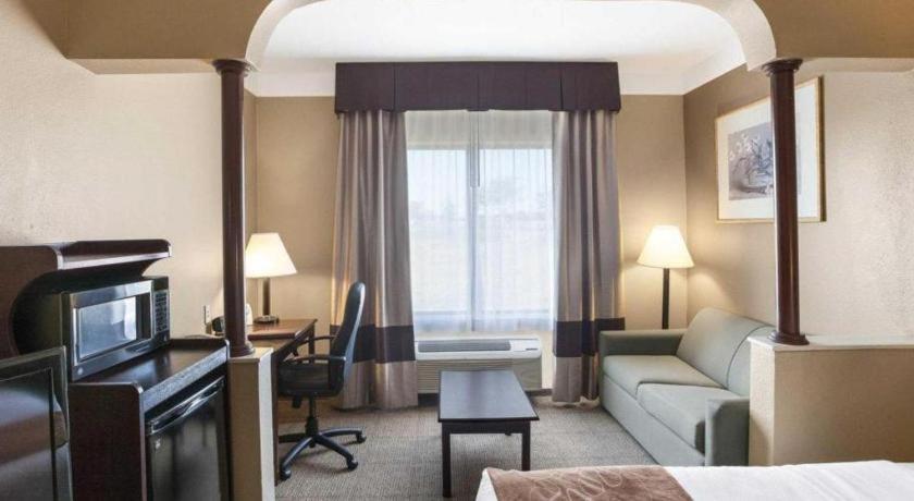 Plainview Comfort Suites מראה חיצוני תמונה